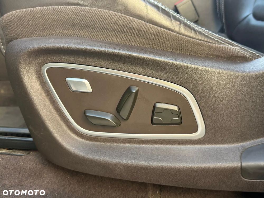 Renault Espace BLUE dCi 200 EDC INITIALE PARIS - 28