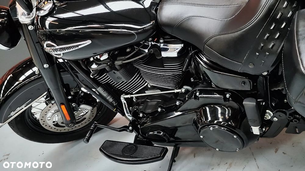 Harley-Davidson Softail Heritage Classic - 28