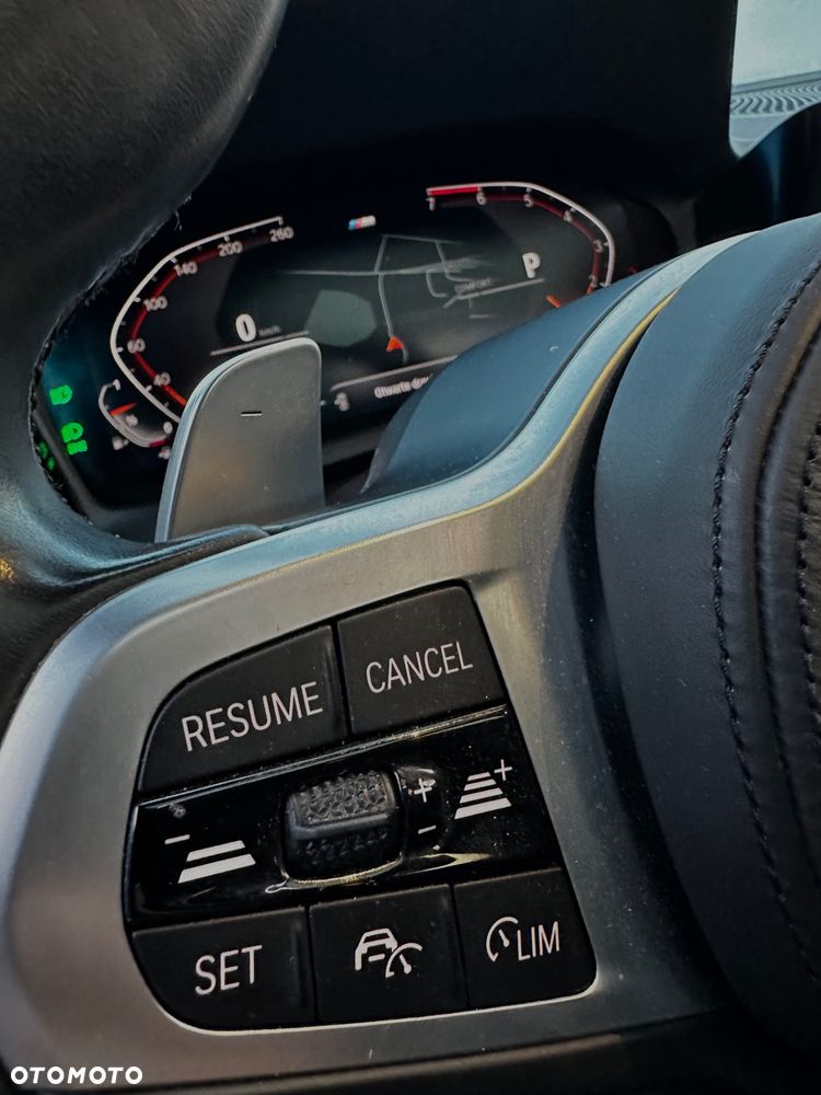 BMW Seria 3 330i M Sport - 25