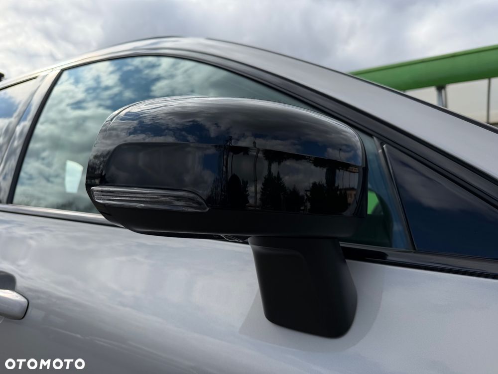 Volvo XC 60 B4 D Plus Dark - 24