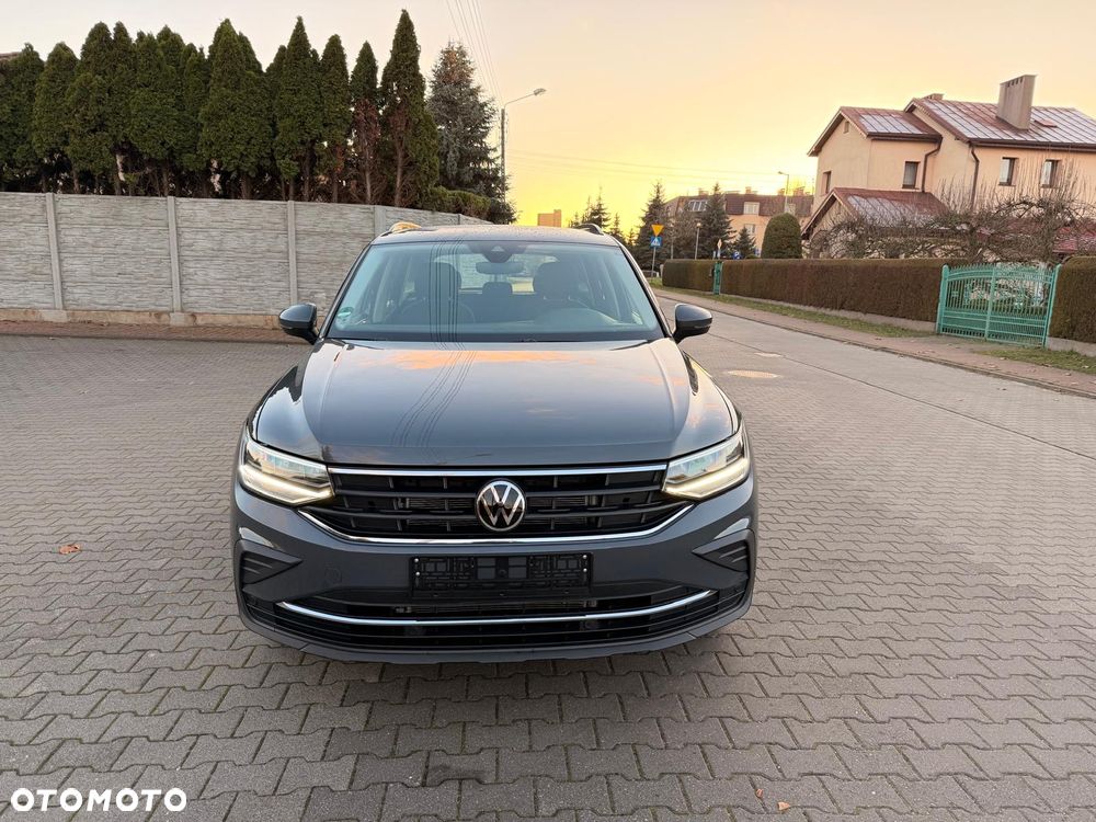 Volkswagen Tiguan 2.0 TDI SCR 4MOTION BlueMotion Technology DSG Exclusive - 2