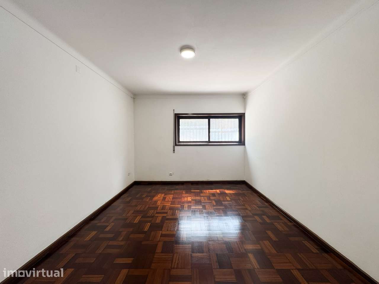 Apartamento T1 à venda na Rua João Grave - Grande imagem: 2/27