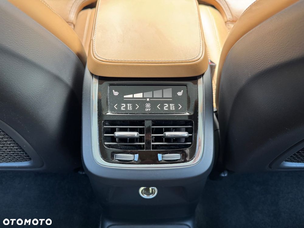 Volvo XC 90 T8 AWD Plug-In Hybrid Inscription 7os - 26