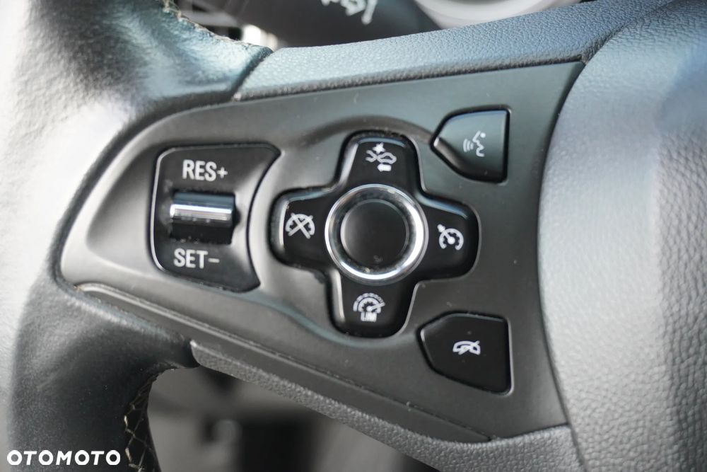 Opel Astra 1.4 Turbo Innovation - 27