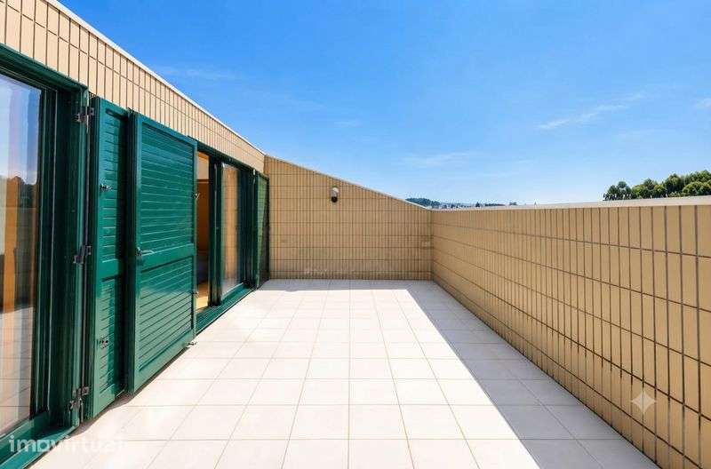 T2 Duplex com Terraço Privativo e Box | Vilar do Paraíso