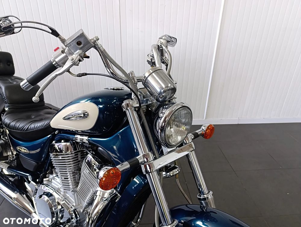 Suzuki Intruder - 16