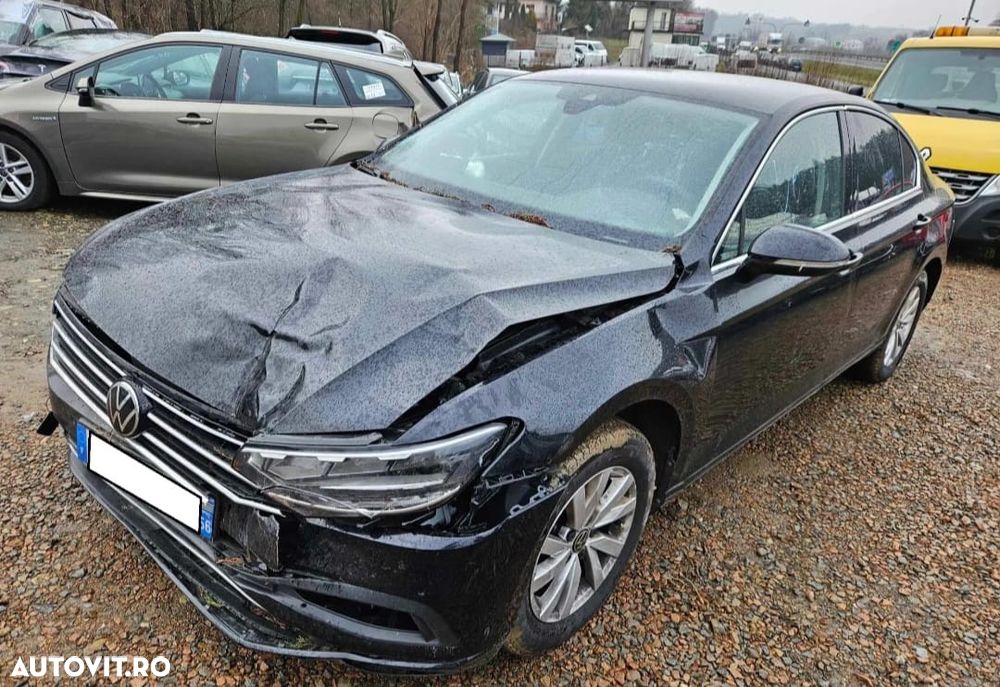 Volkswagen Passat 2.0 TDI DSG Advance - 3