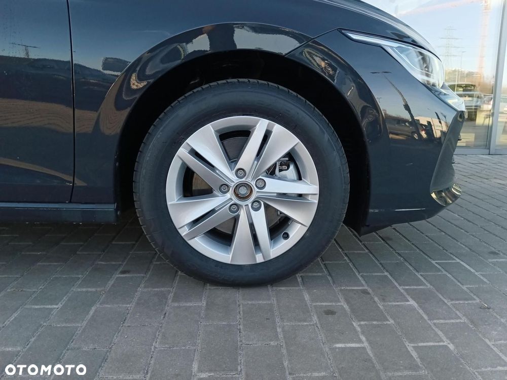 Volkswagen Golf - 11
