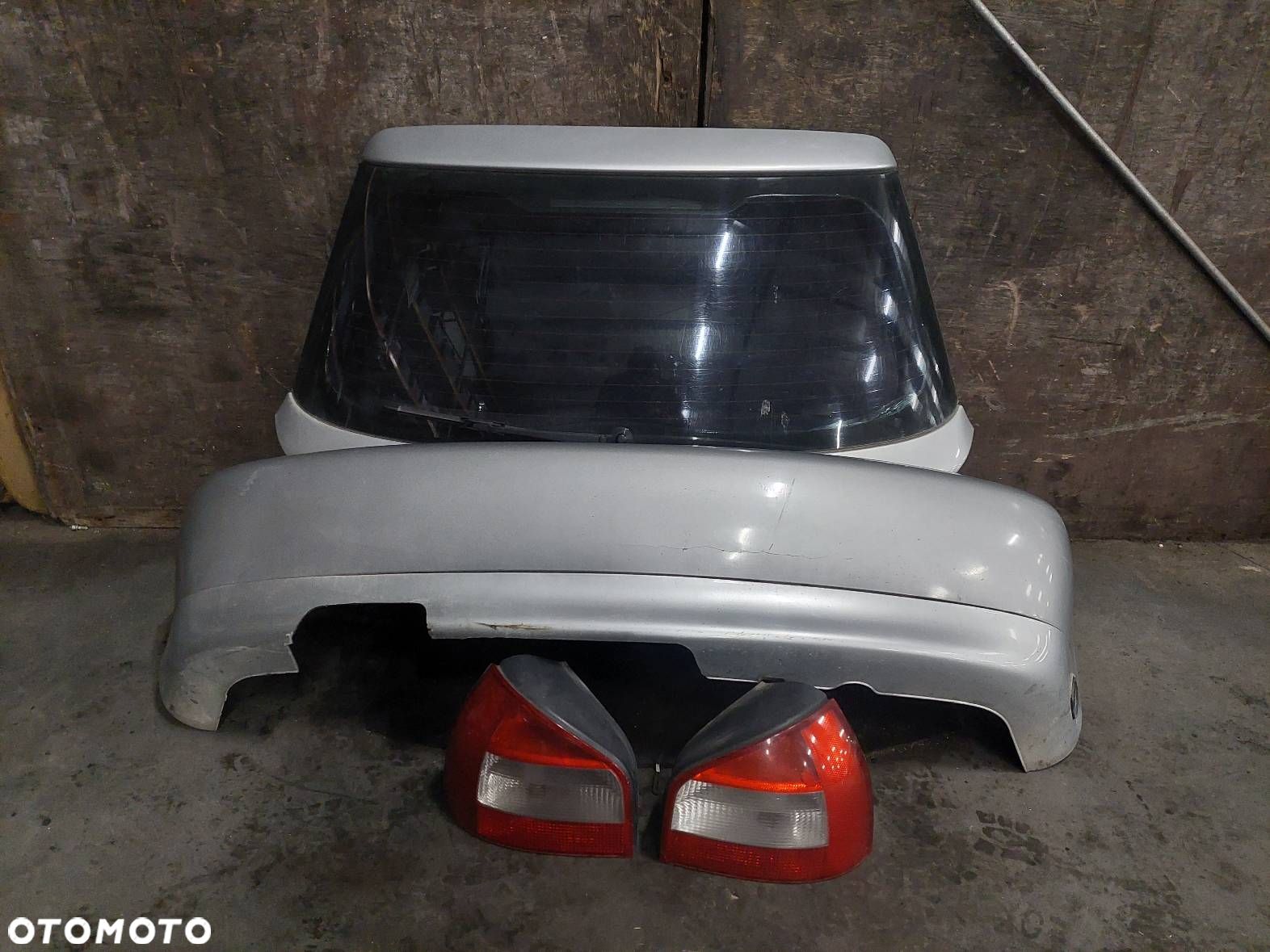 KOMPLETNY TYŁ KLAPA BAGAŻNIKA ZDERZAK TYŁ LAMPY AUDI A3 8L LIFT LY7W - 1