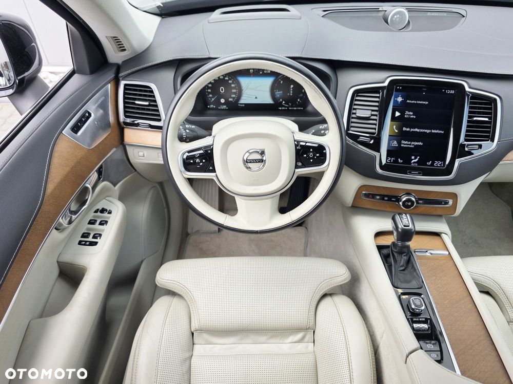 Volvo XC 90 - 19