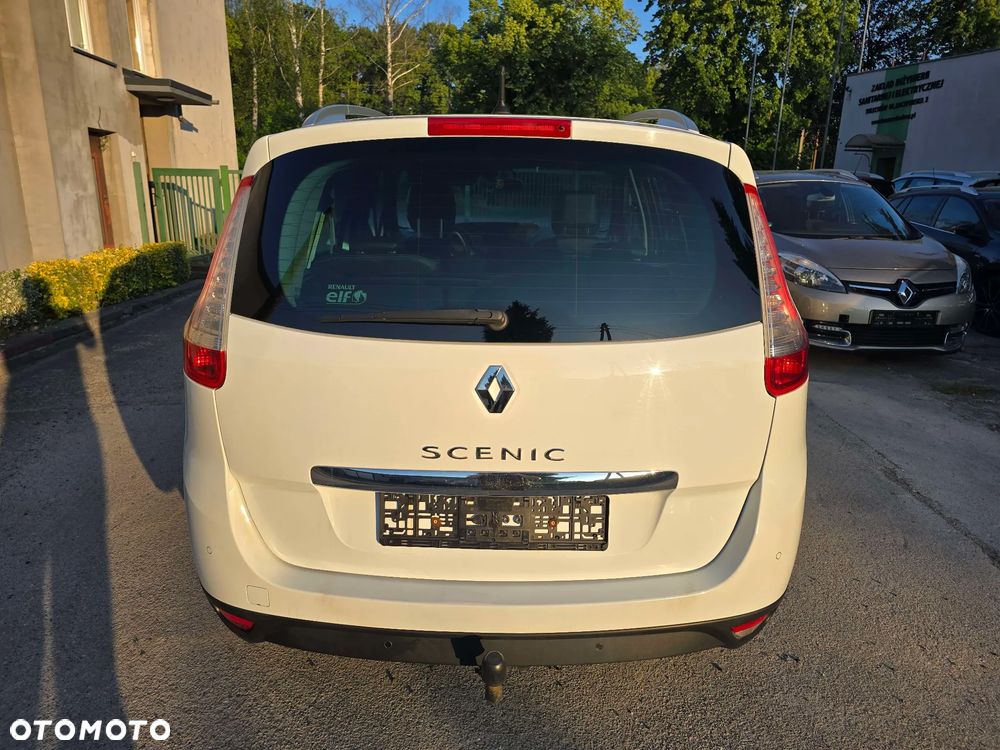 Renault Grand Scenic - 10