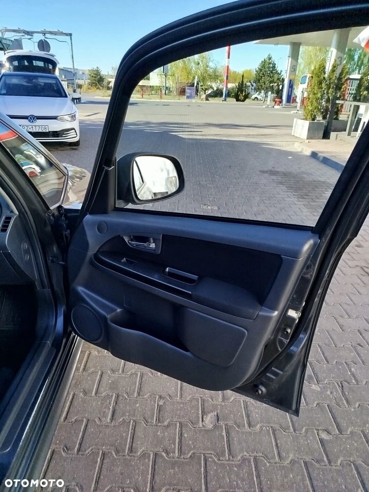 Suzuki SX4 1.6 Comfort - 12