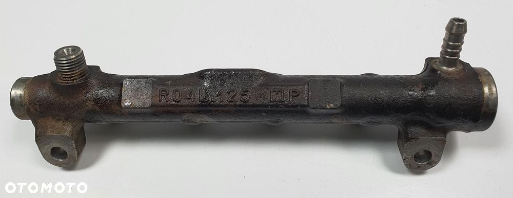 LISTWA WTRYSKOWA VW NEW BEETLE II 2.0 04L130089G - 2