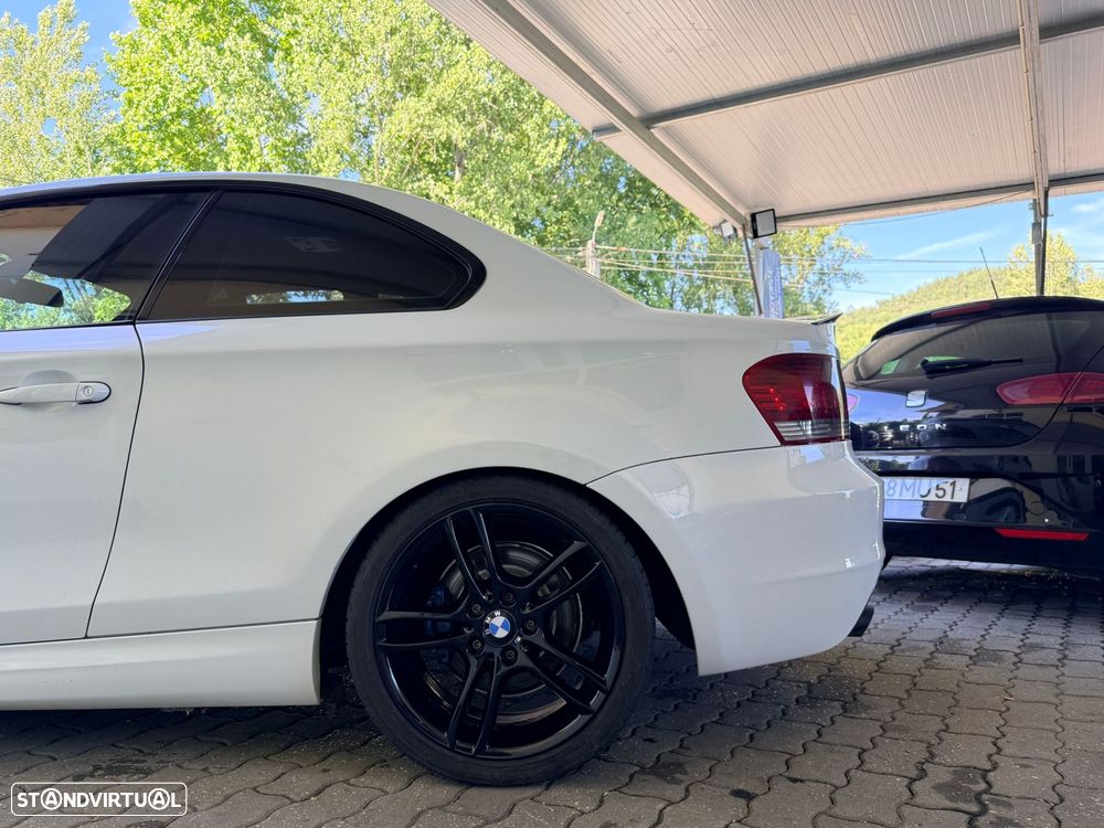 BMW 120 d Aut. Limited Edition Lifestyle c/ M Sport Pack - 4