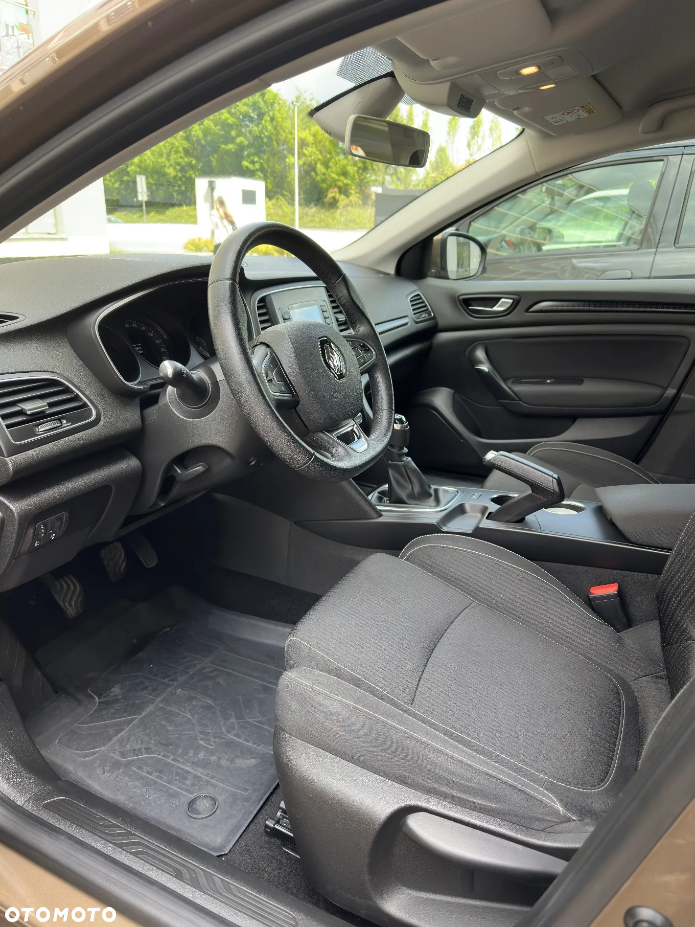 Renault Megane 1.2 Energy TCe Zen - 9