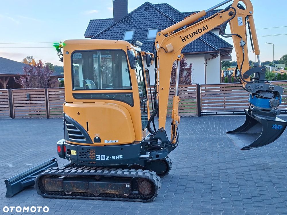 Hyundai R30 ROTOTILT - 6