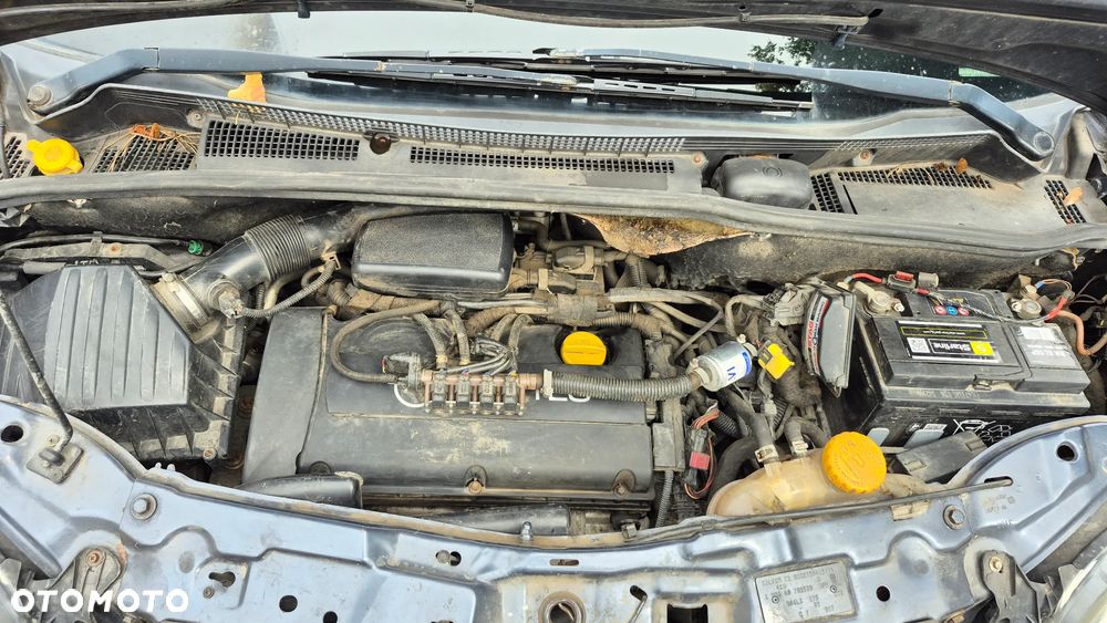 Opel Meriva 1.6 Essentia - 8