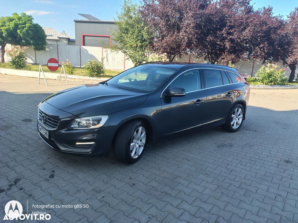 Volvo V60 D4 Geartronic Momentum - 1