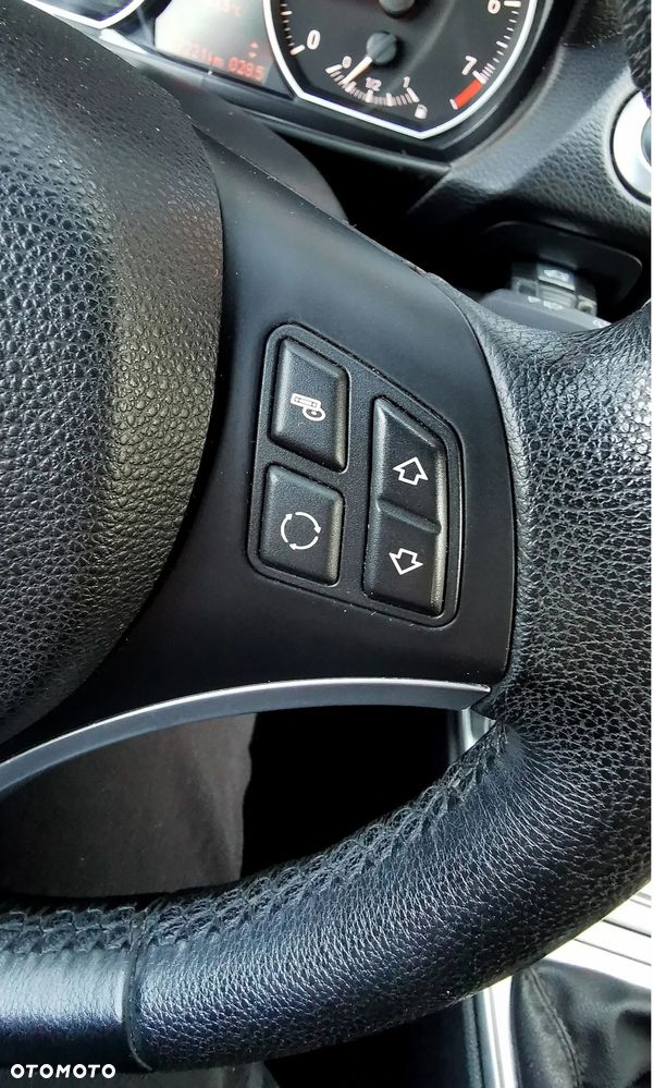 BMW Seria 1 120i Edition Sport - 21