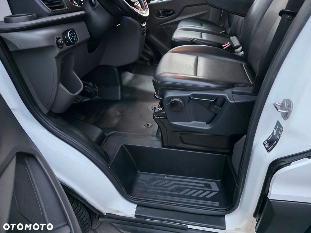 Ford Transit - 12
