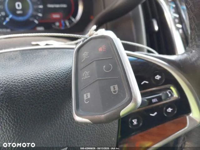 Cadillac Escalade 6.2 V8 AWD AT Platinum - 11