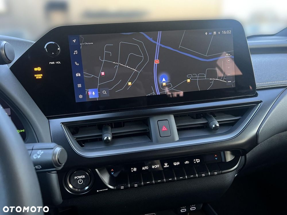 Lexus UX 300h F Sport Design - 29