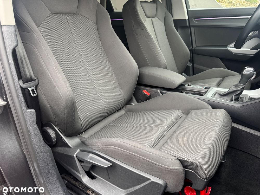 Audi Q3 40 TDI Quattro S Line S tronic - 23