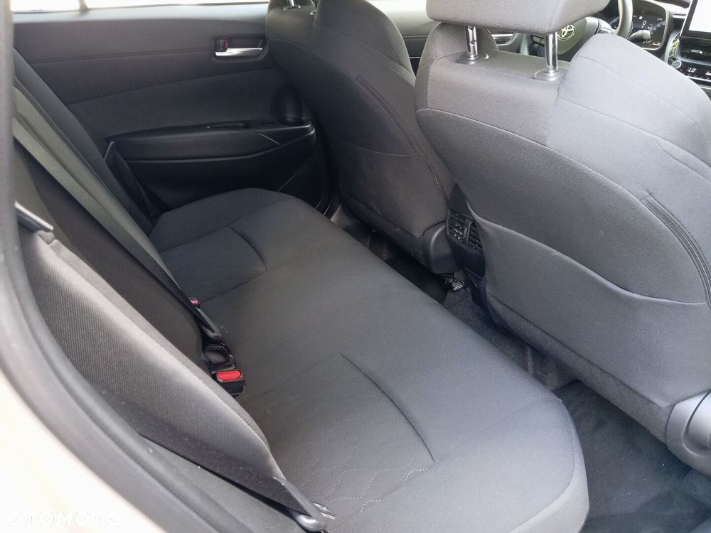 Toyota Corolla Cross - 12