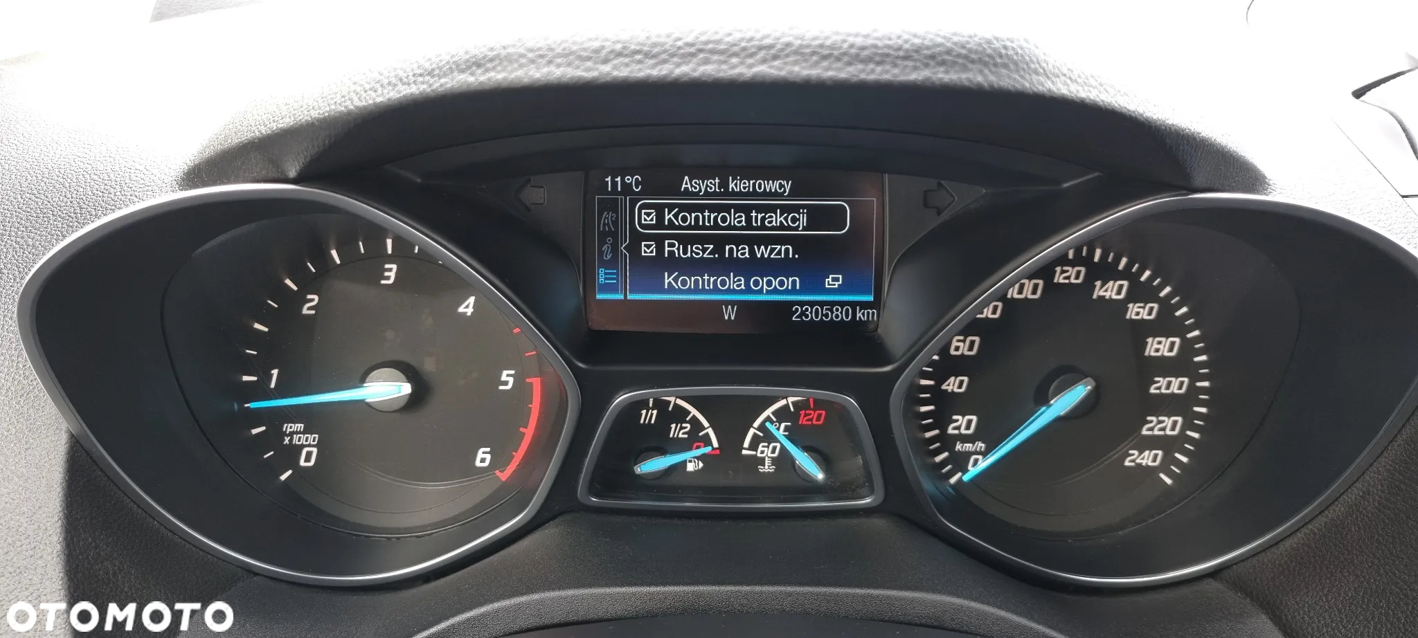 Ford Kuga 2.0 TDCi 2x4 Titanium - 24