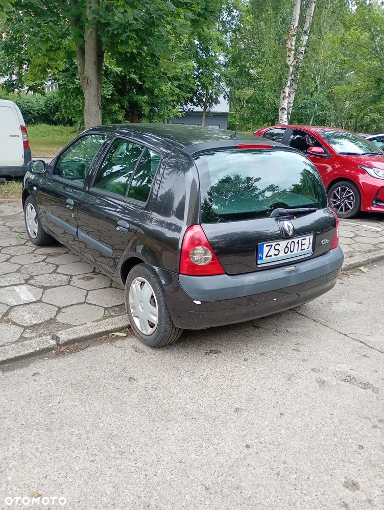Renault Clio - 8