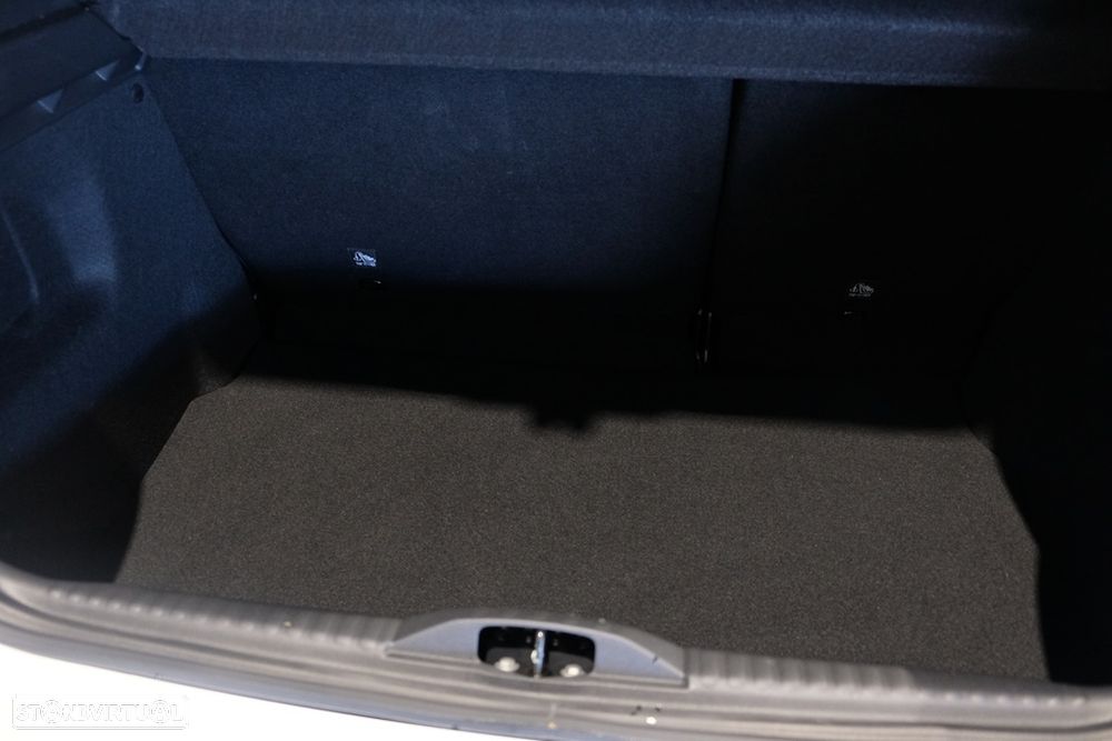 Citroën C3 1.2 PureTech Shine - 19