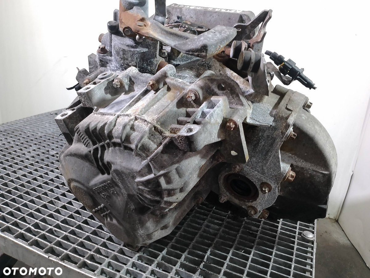 SKRZYNIA BIEGÓW MANUALNA OPEL ASTRA H 55192042  M32 1.9 CDTI - 4