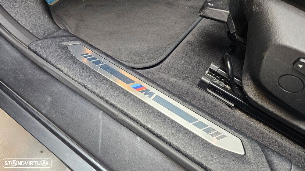 BMW 116 d Pack Desportivo M Auto - 25