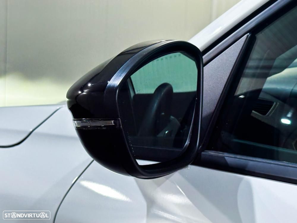 Peugeot 208 1.2 Hybrid Allure e-DCS6 - 17