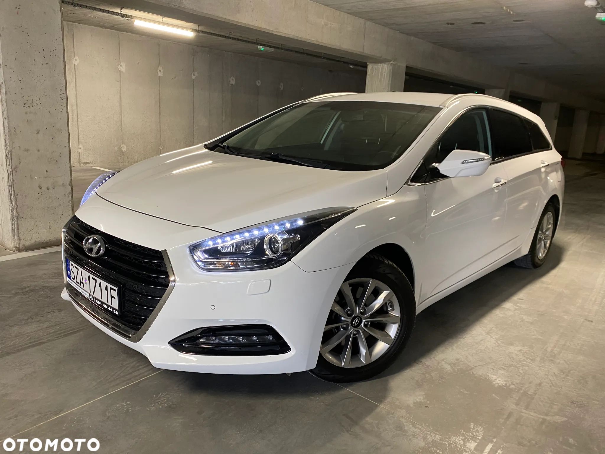 Hyundai i40 1.7 CRDi BlueDrive Business DCT - 1