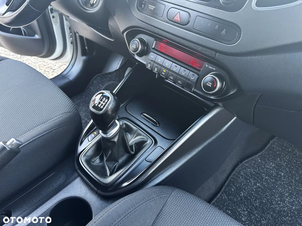 Kia Carens 1.7 CRDi Spirit - 21