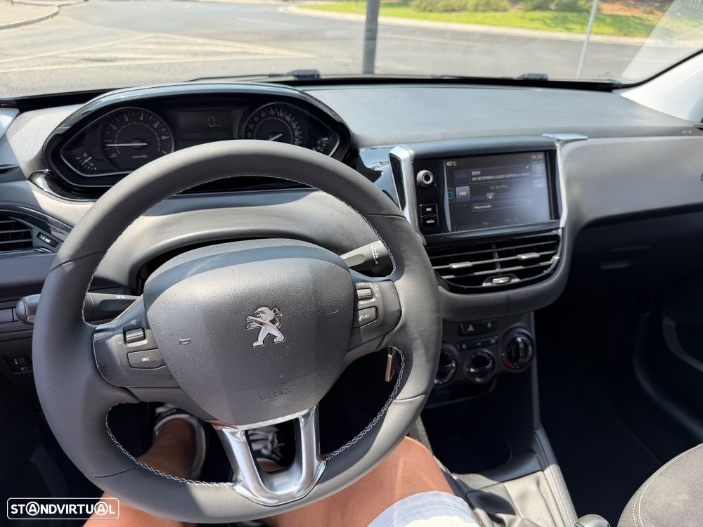 Peugeot 208 1.2 PureTech Active - 29