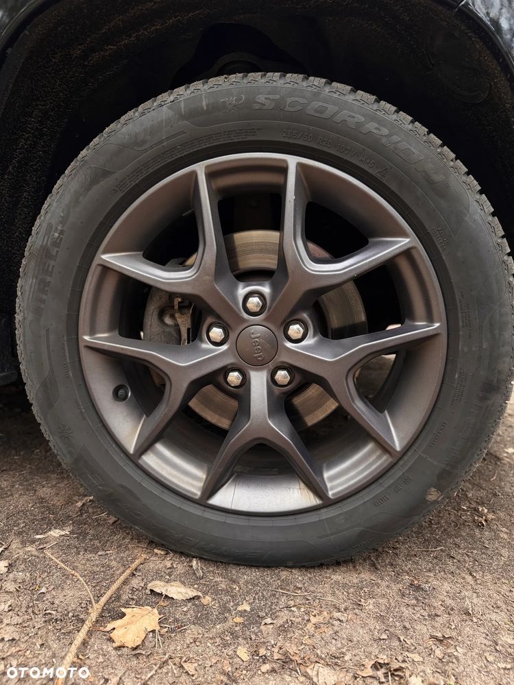 Jeep Grand Cherokee - 11