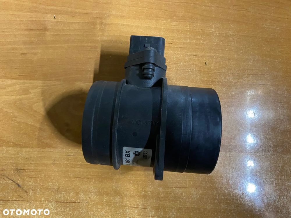 PRZEPŁYWOMIERZ 074906461BX 0281002462 VW SKODA SEAT AUDI VAG