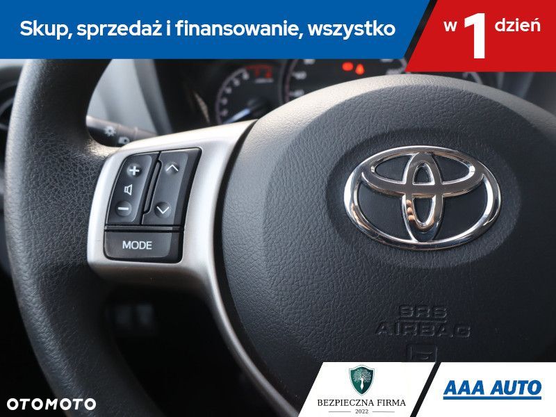 Toyota Yaris - 18