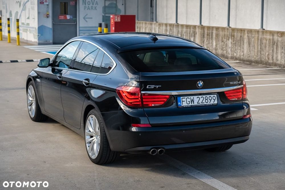 BMW 5GT - 2