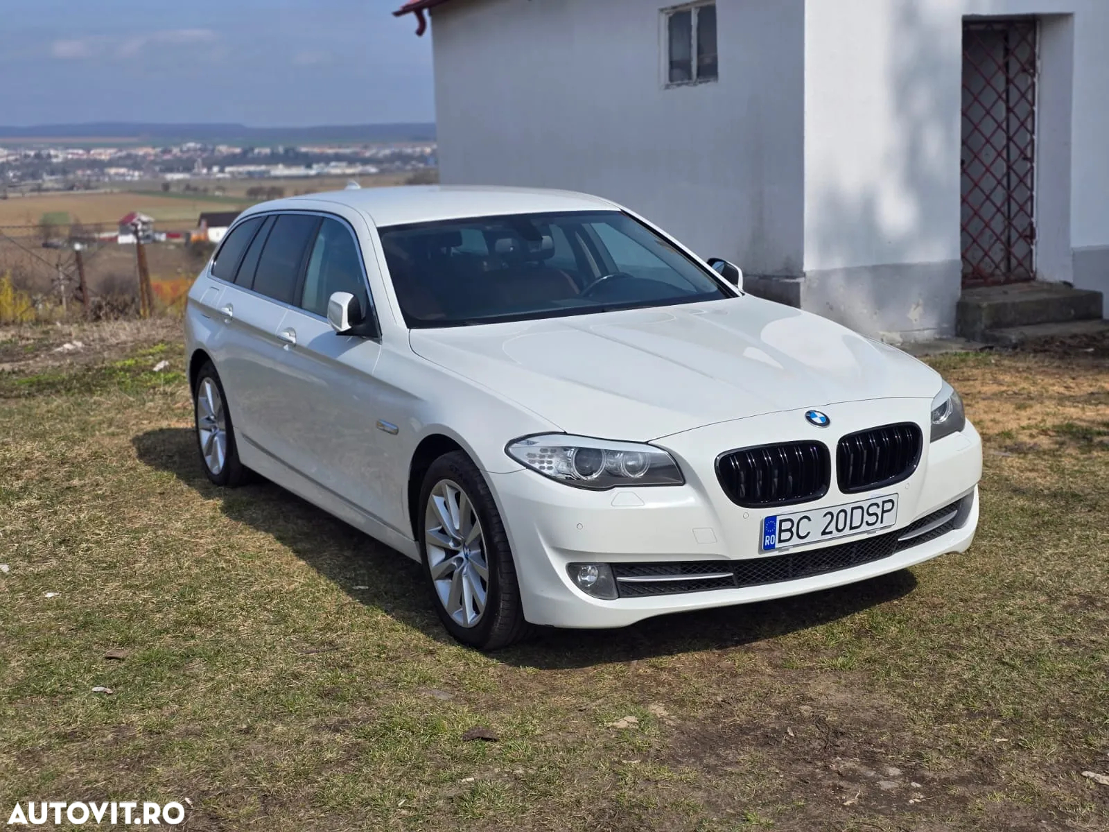 BMW Seria 5 520d Touring Aut. Luxury Line - 9