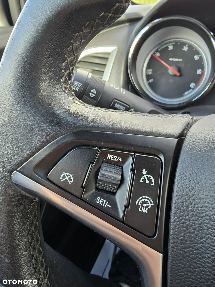 Opel Astra 2013