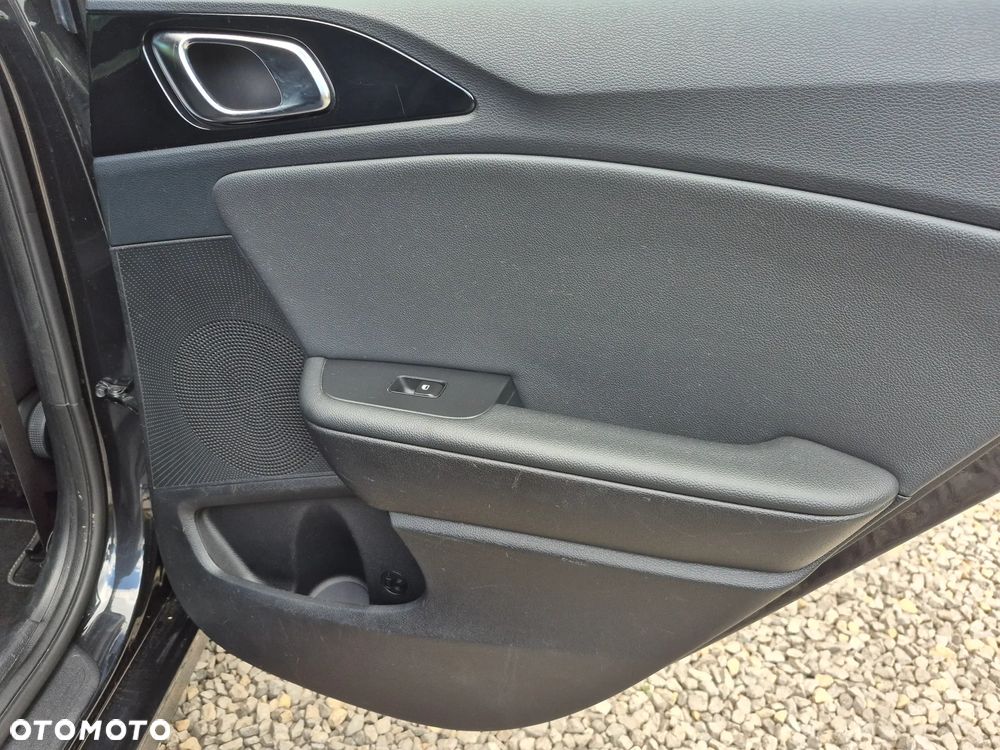 Kia Ceed 1.4 T-GDI OPF Vision - 13