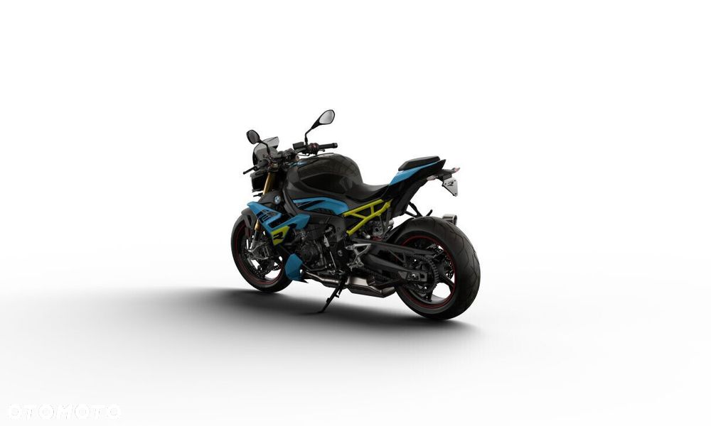 BMW S - 4