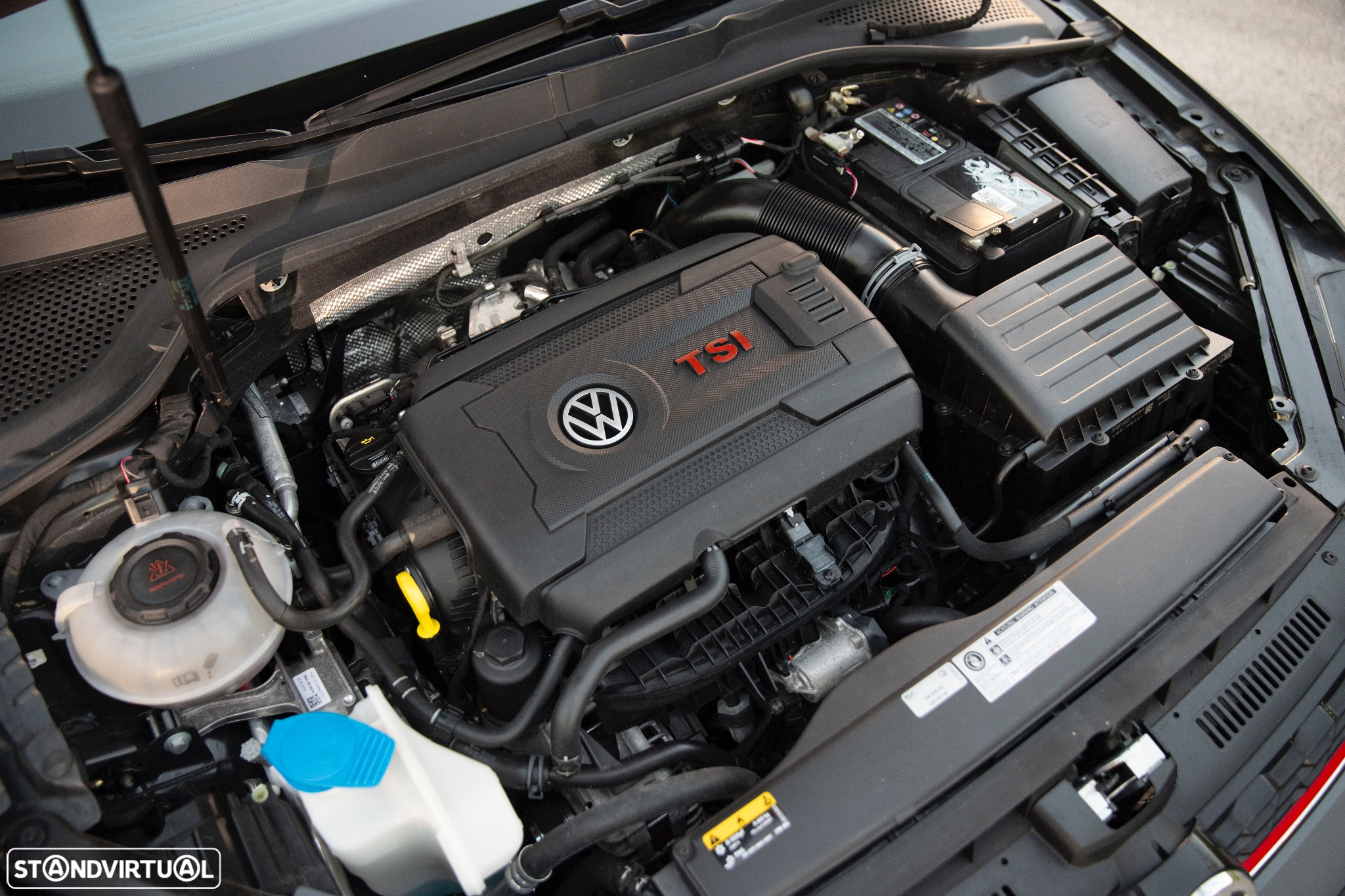 VW Golf 2.0 TSI GTi TCR DSG - 33