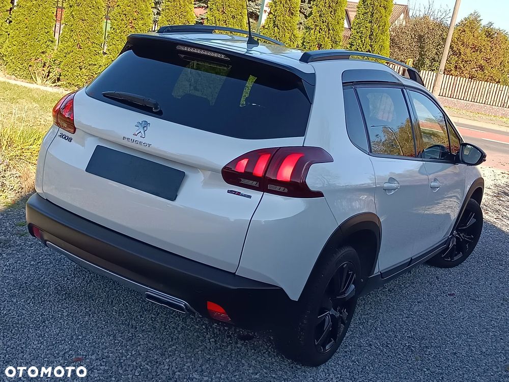 Peugeot 2008 - 8