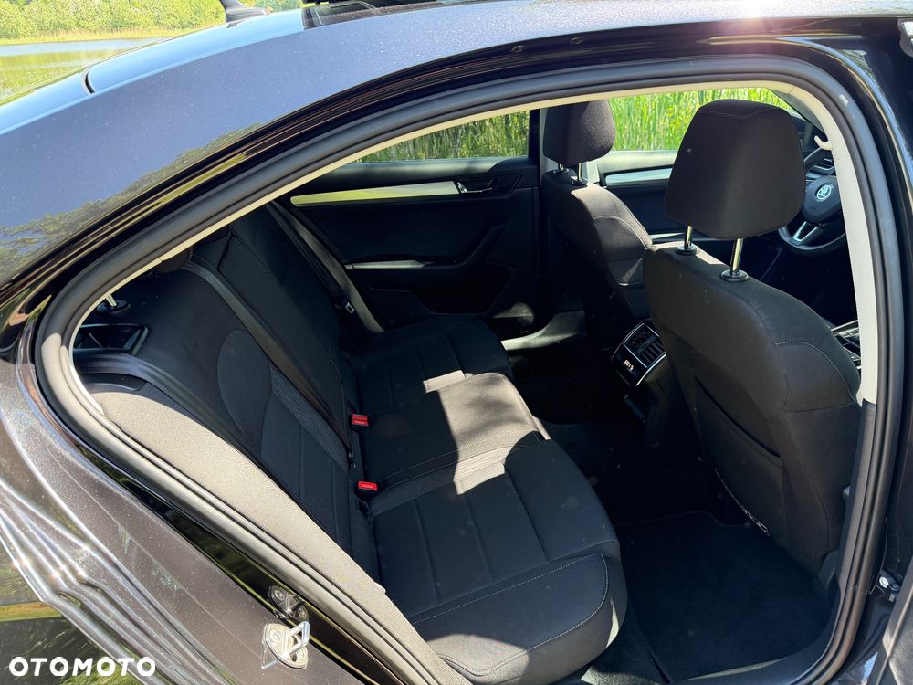 Skoda Superb 2.0 TDI Style - 10