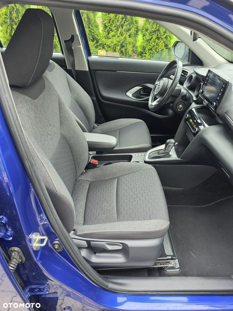 Toyota Yaris Cross Hybrid 1.5 Comfort AWD - 12