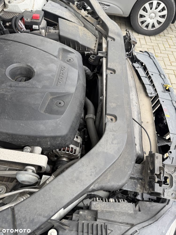 Volvo Xc 60 2021 photo 2